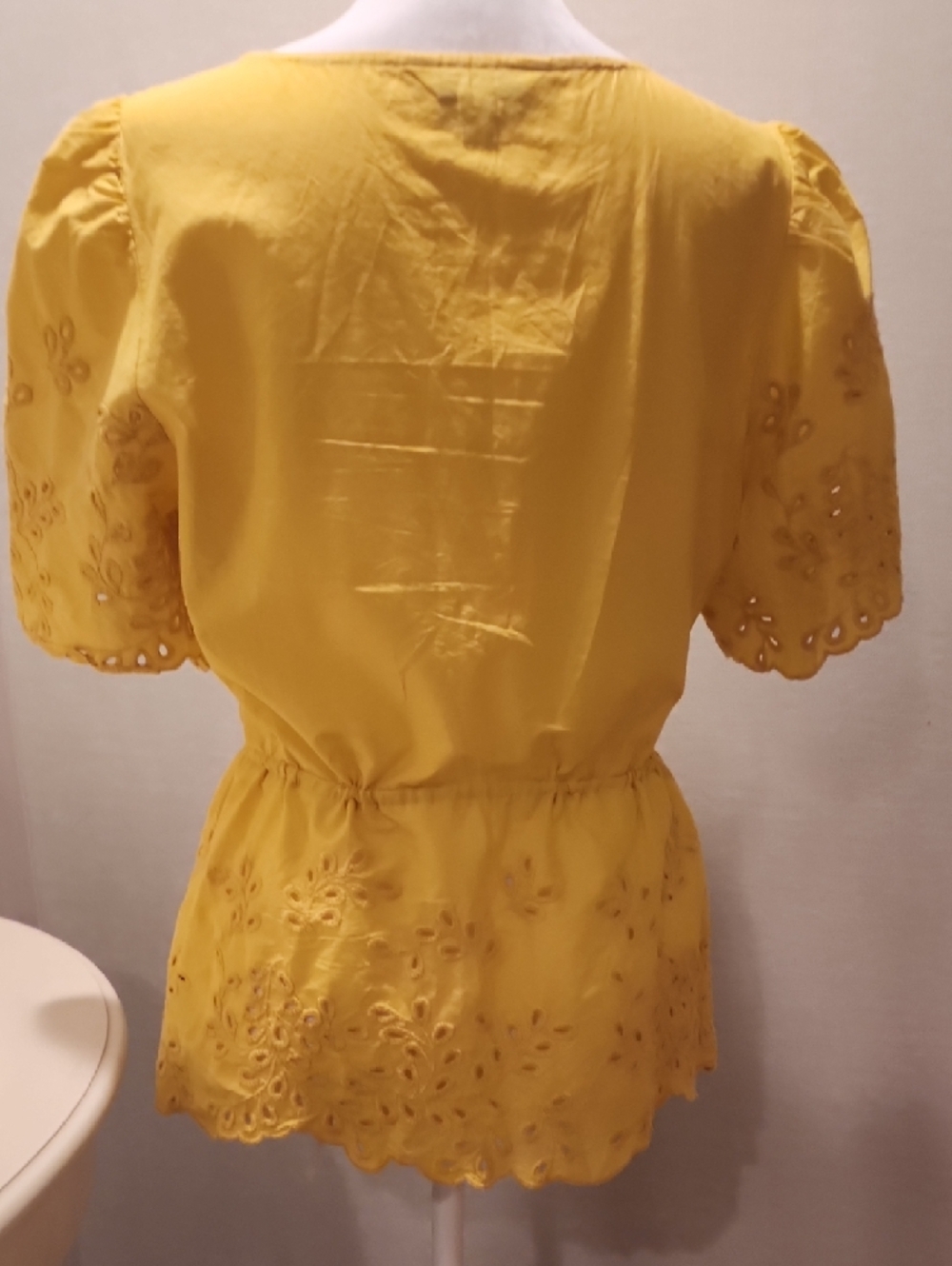 Yellow Marks & Spencer Broderie Anglaise (Eyelet) Tie-Waist Women’s Top - Picture 5 of 7